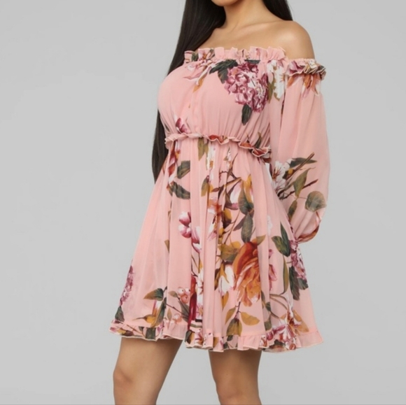 Fashion Nova Floral Dresses - Picture 1 of 3